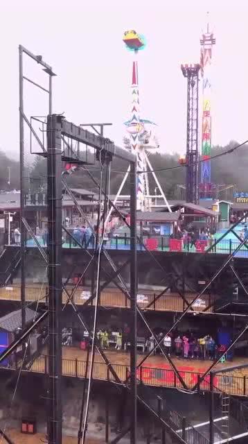 重庆网红刺激蹦极视频,高空极限刺激瞬间引爆网络