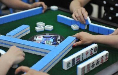 深圳新闻头条打麻将视频,一幕引发全民热议的街头文化现象